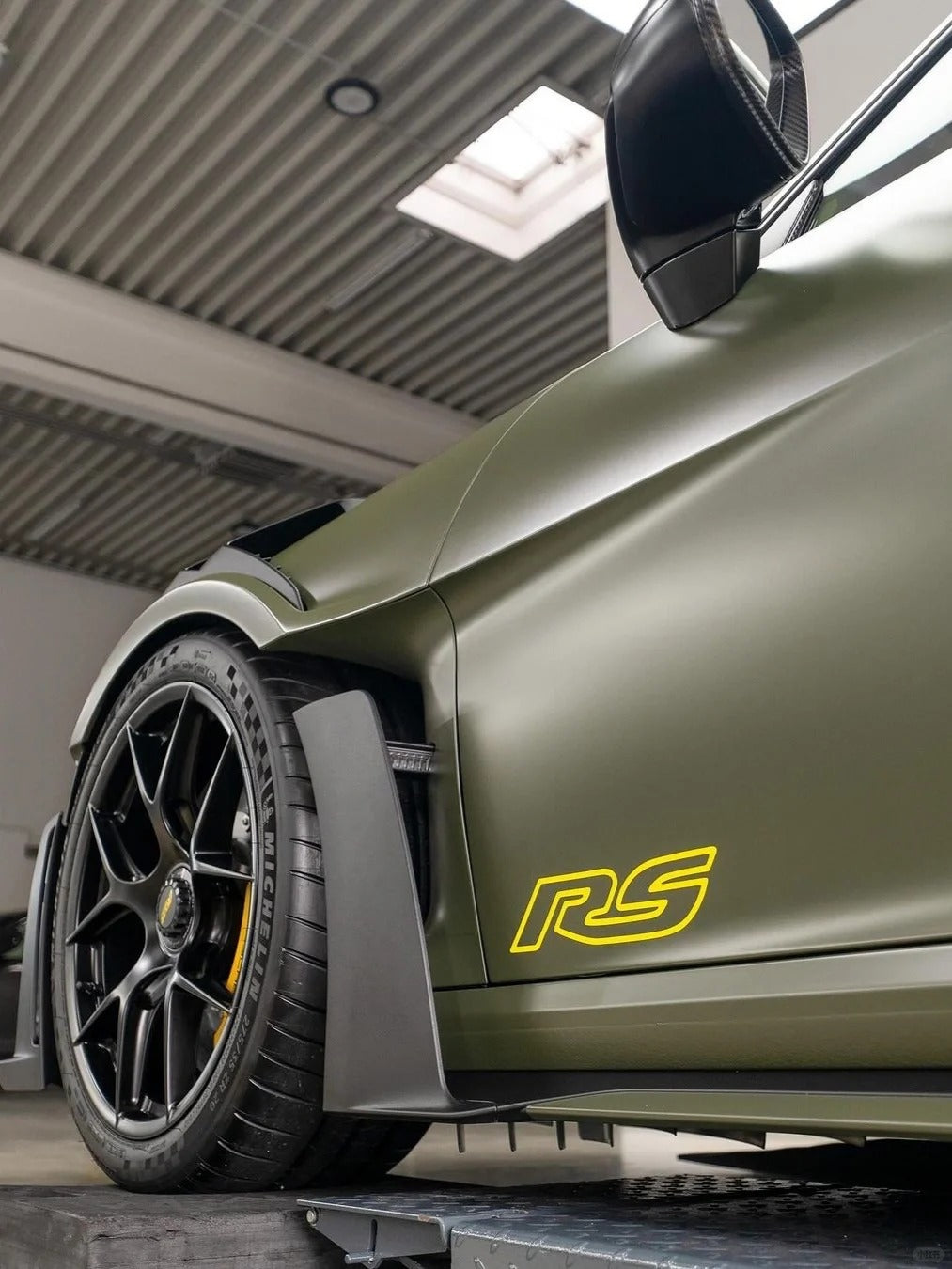 Satin Ultimate Khaki Green - Milliotone