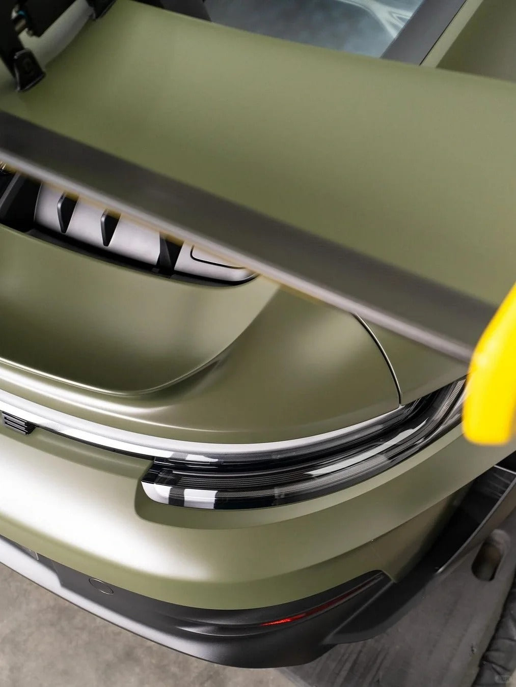 Satin Ultimate Khaki Green - Milliotone