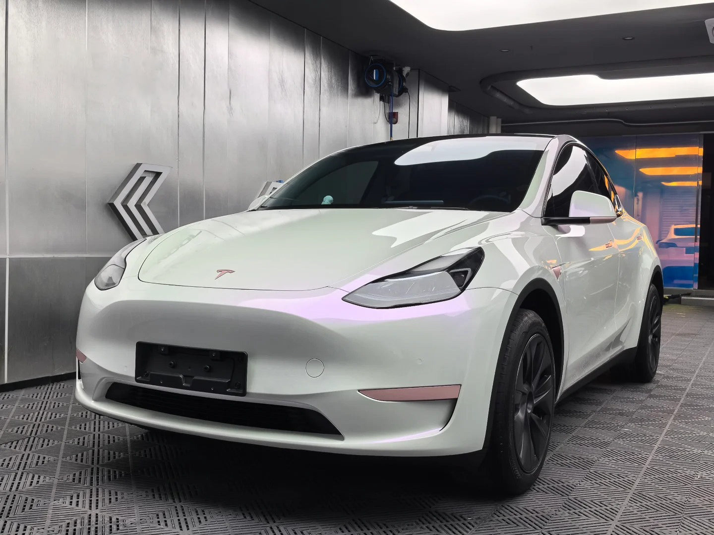 Gloss Iridescent White Purple - Milliotone