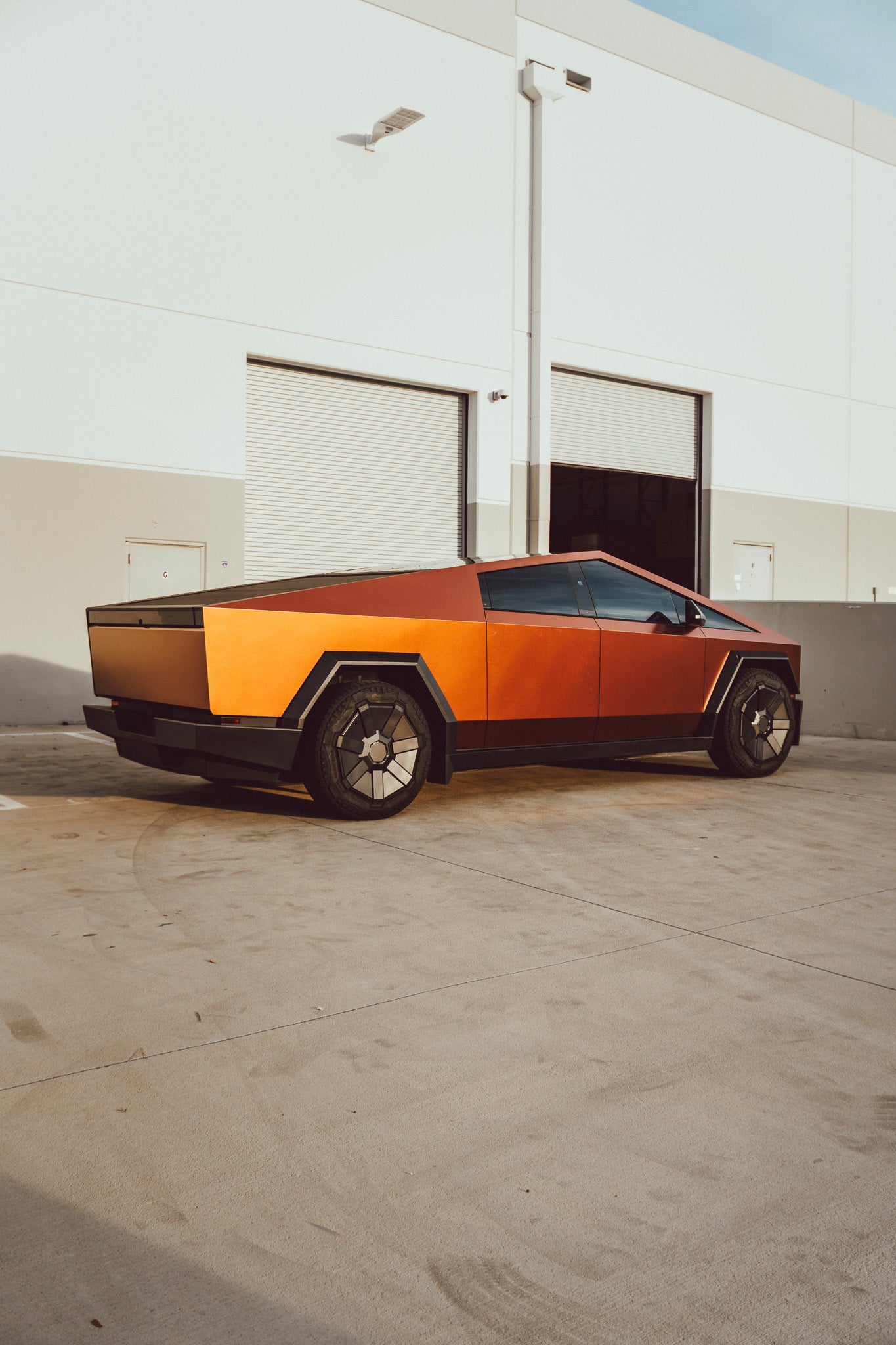 Satin Diamond Burgundy - Milliotone