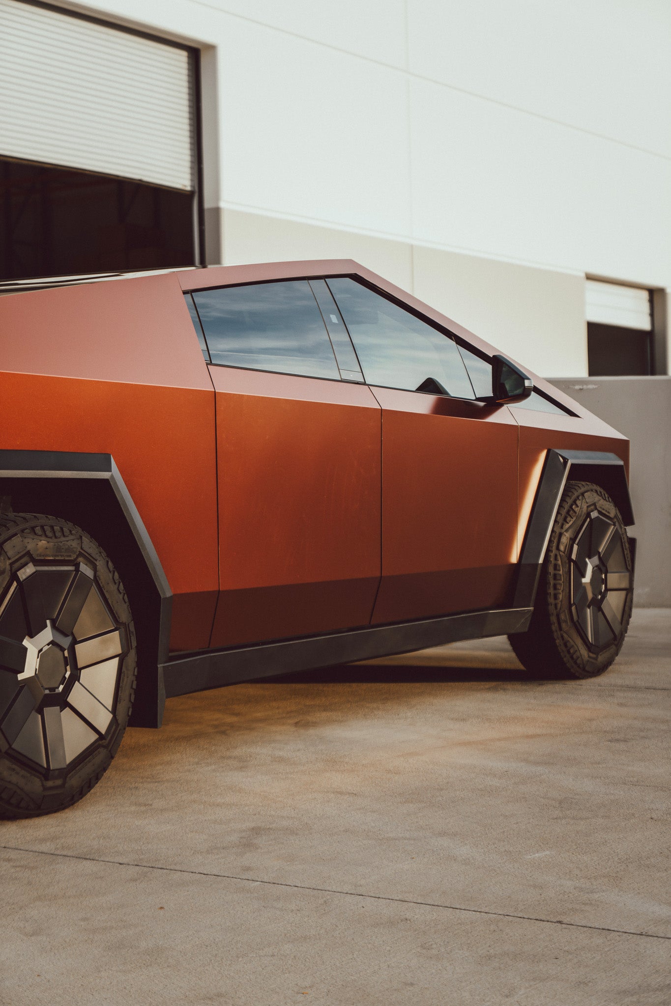 Satin Diamond Burgundy - Milliotone