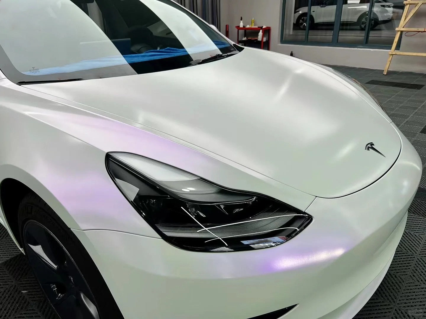 Satin Iridescent White Purple - Milliotone