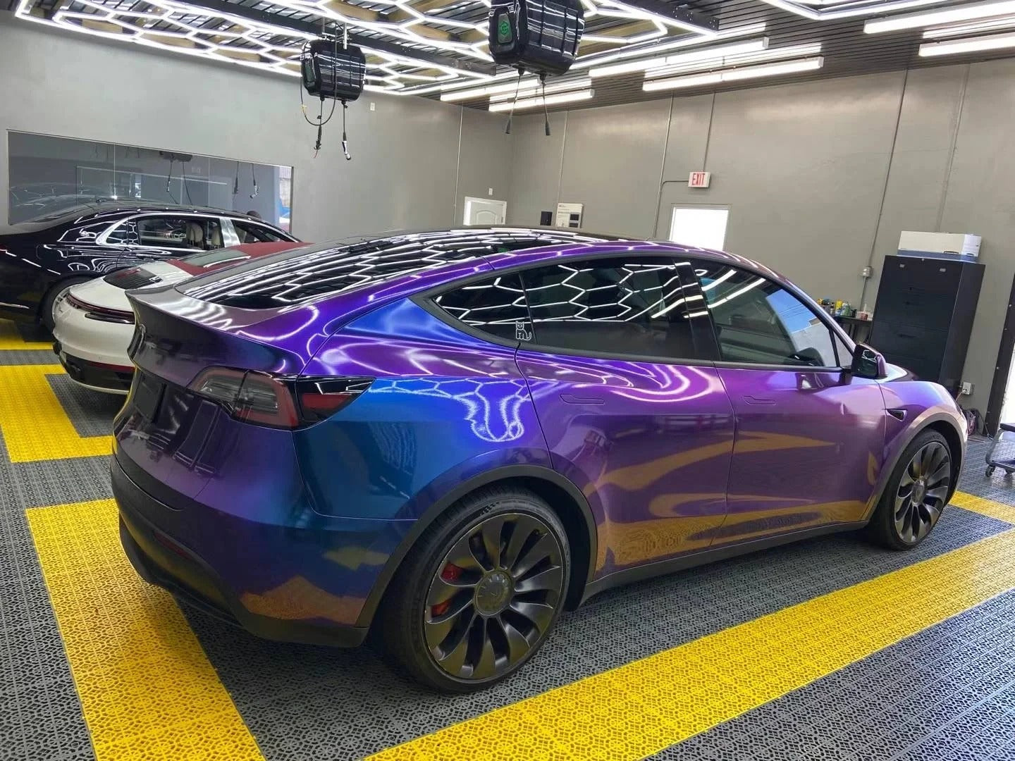 Gloss Chameleon Purple Pink - Milliotone