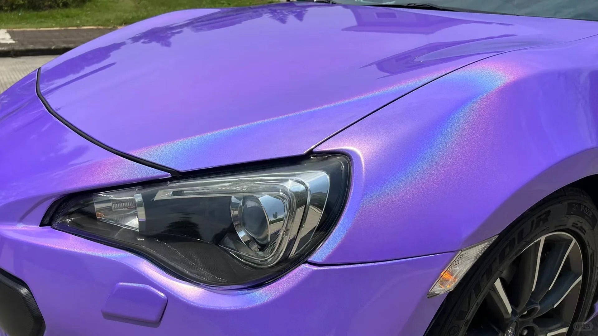 Gloss Holographic Metallic Purple - Milliotone