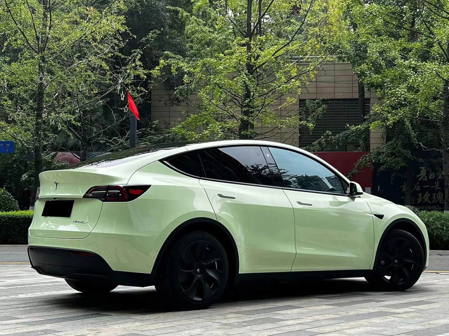 Gloss Pearlescent Avocado Green - Milliotone car wrap vinyl film