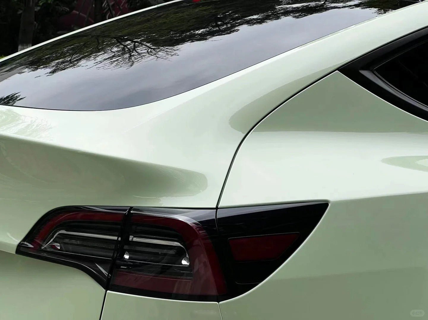 Gloss Pearlescent Avocado Green - Milliotone car wrap vinyl film