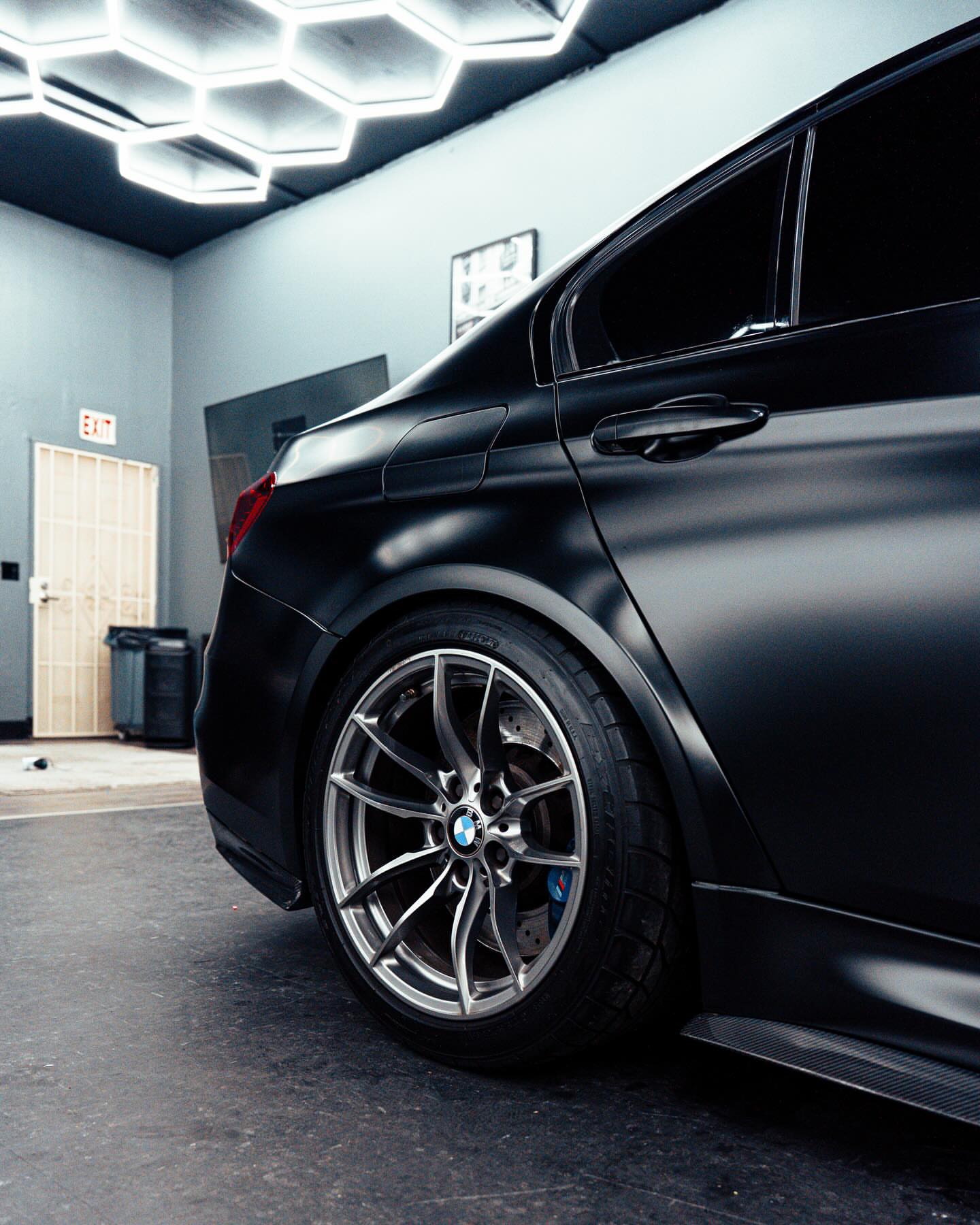 Satin Black - Milliotone