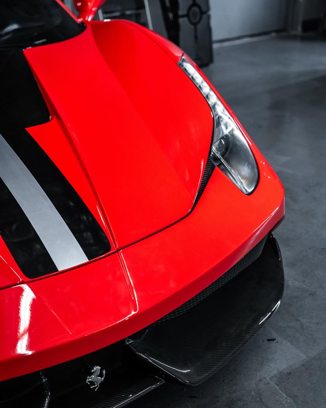 Super Gloss Corsa Red - Milliotone car wrap vinyl film