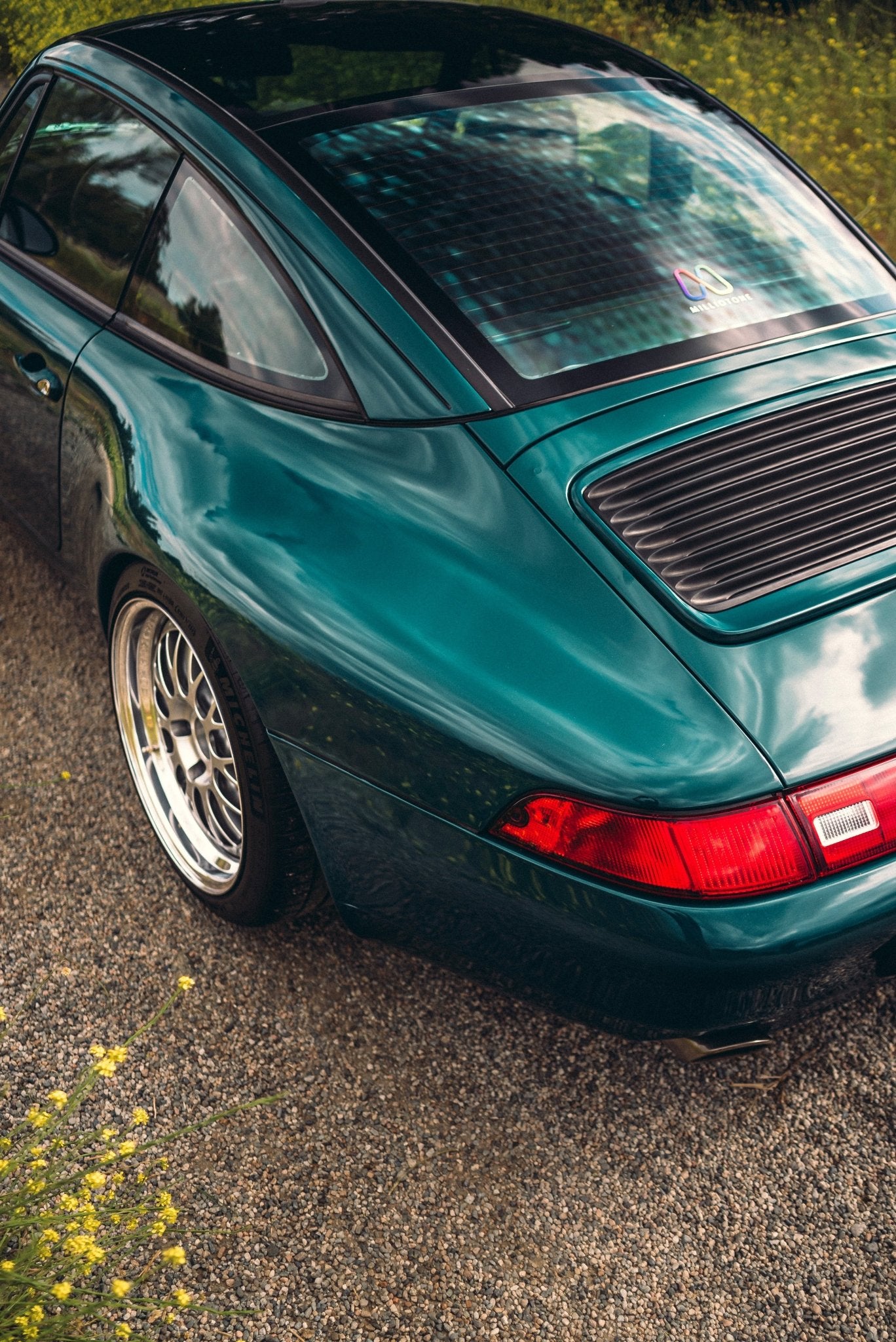 Super Gloss Green Hell - Milliotone car wrap vinyl film