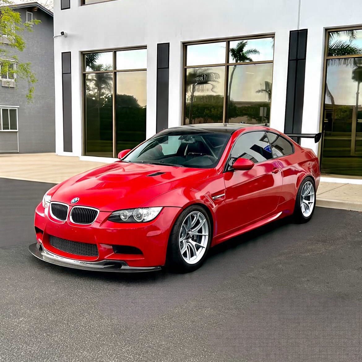 Super Gloss Melbourne Red - Milliotone car wrap vinyl film