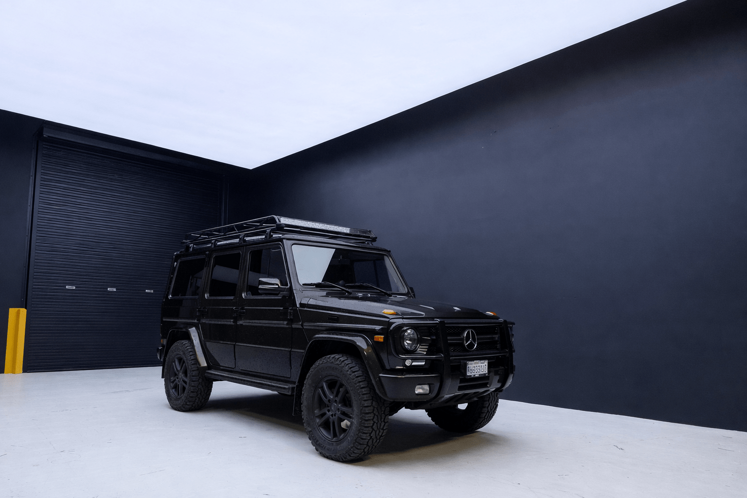Super Gloss Metallic Citrin Black Metallic - Milliotone car wrap vinyl film