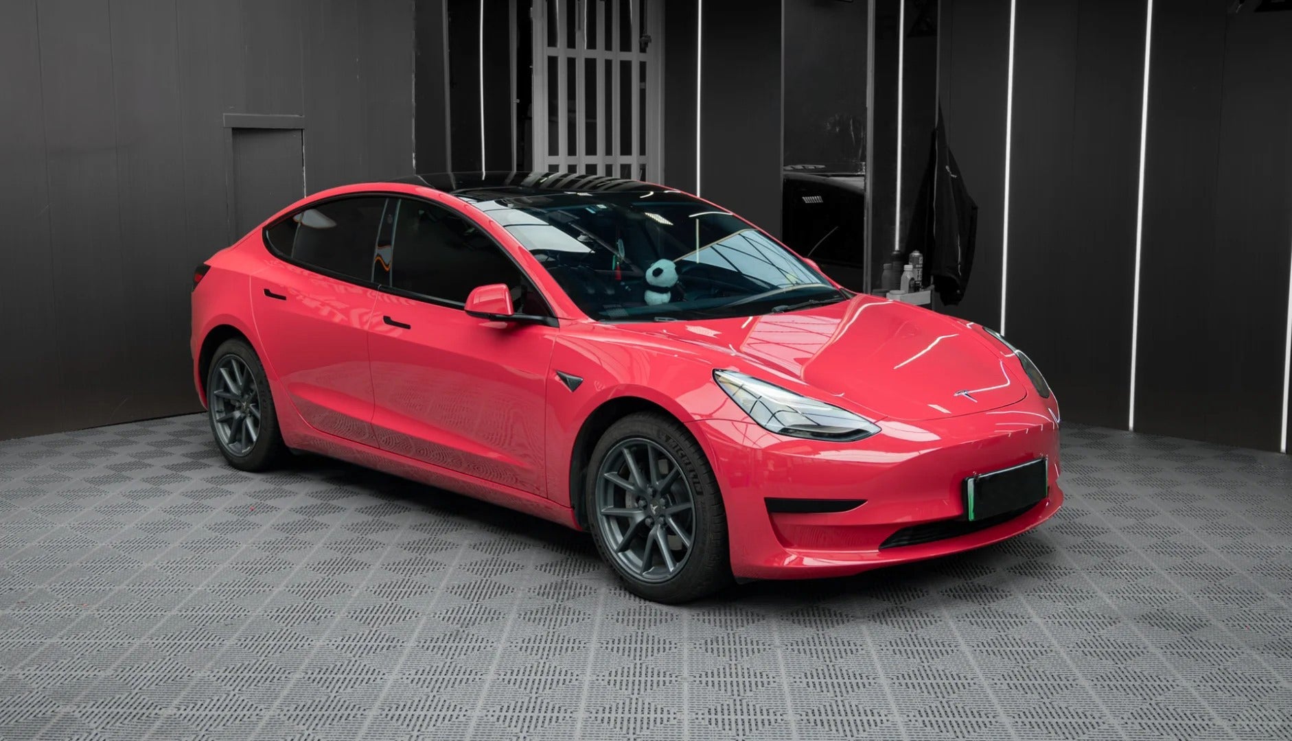 Super Gloss Strawberry Red - Milliotone car wrap vinyl film